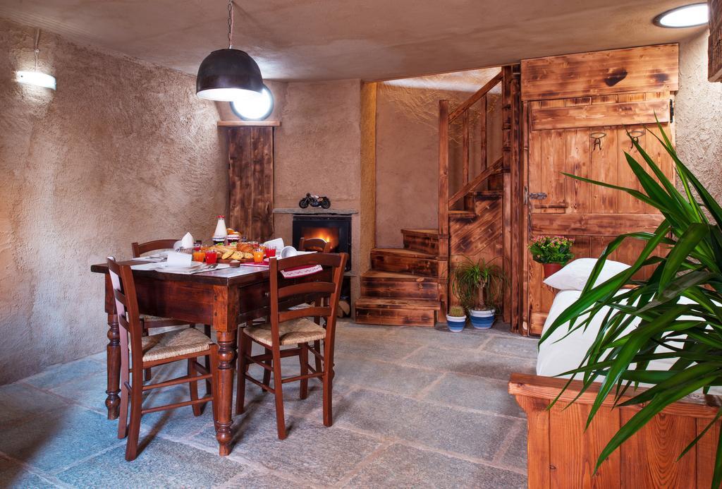 Al Mason Apartment Frassinetto  Luaran gambar